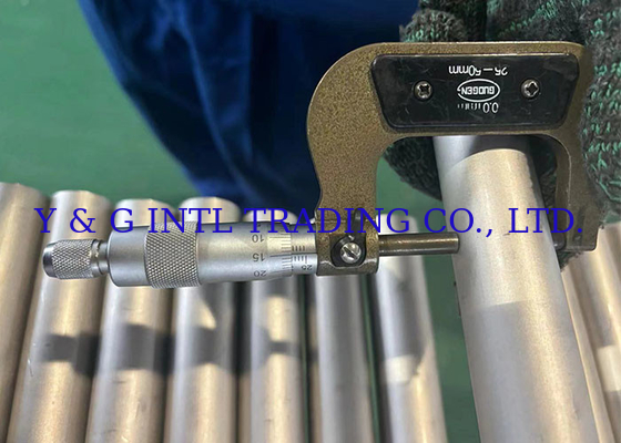 أنابيب التيتانيوم السلسة المتوفرة في الصف 1 والصف 3 معيار ASTM B338